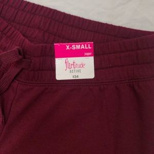 Burgundy LOVE joggers | Size Xs